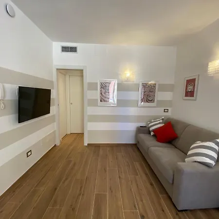 Appartamento Carruggio 151-2 *