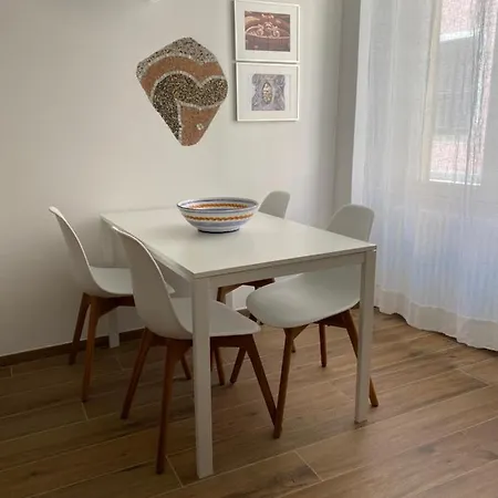 Carruggio 151-2 Apartman *